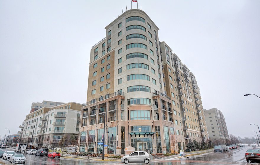 Exterior Fully Furnished Apartment Suite Kanata