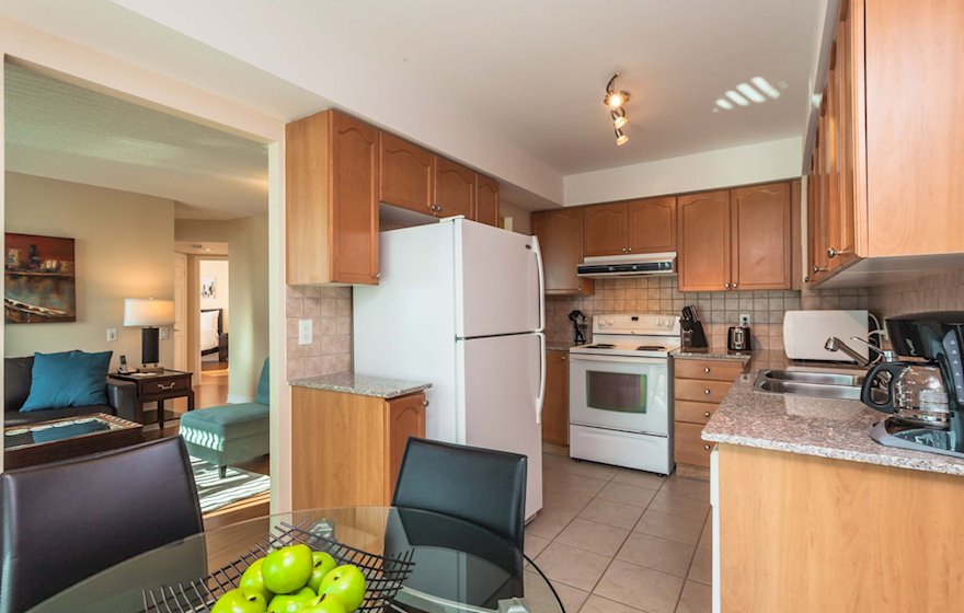 Kitchen Fully Equipped Five Appliances Scarborough