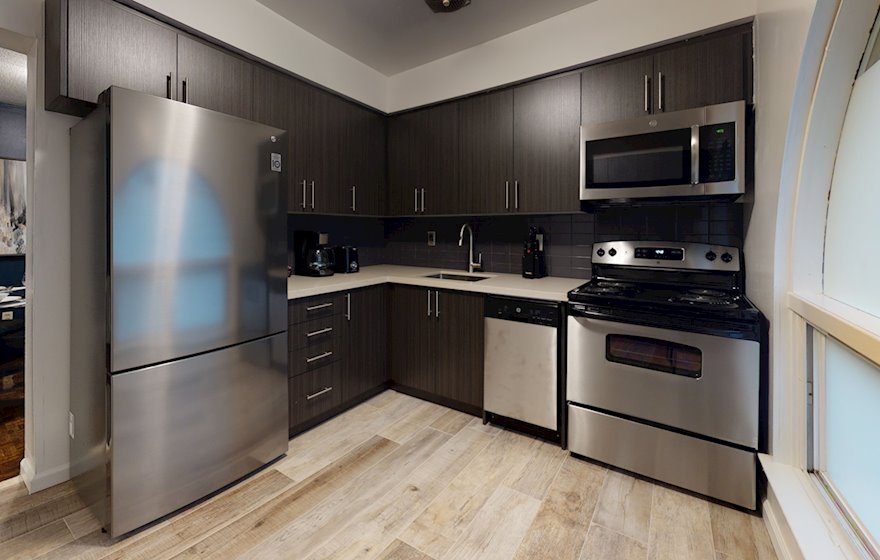Kitchen Fully Equipped Five Appliances Stainless Steel Midtown Toronto