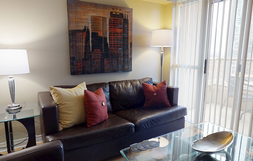 Living Room Free WiFi Fully Furnished Apartment Suite Mississauga