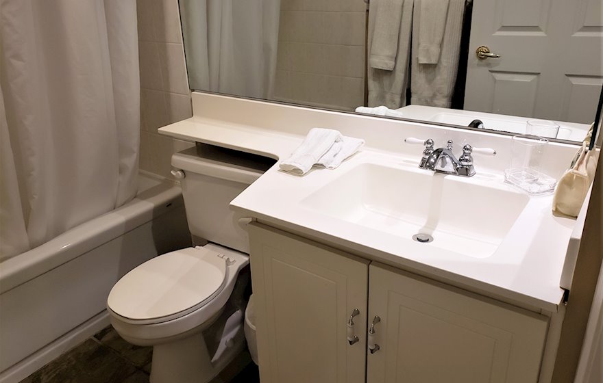Bathroom Soaker Tub Fully Furnished Apartment Suite Downtown Toronto