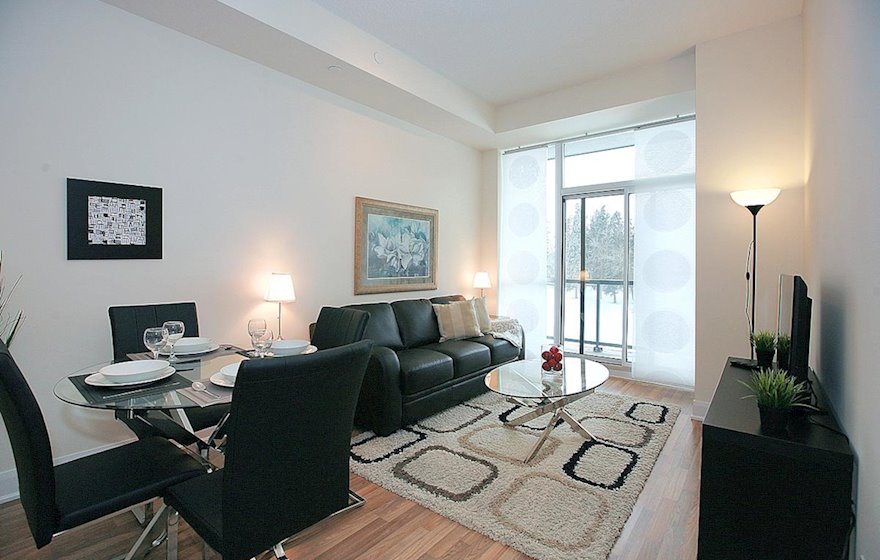 Living Room Free WiFi Fully Furnished Apartment Suite Woodbridge Vaughan 210